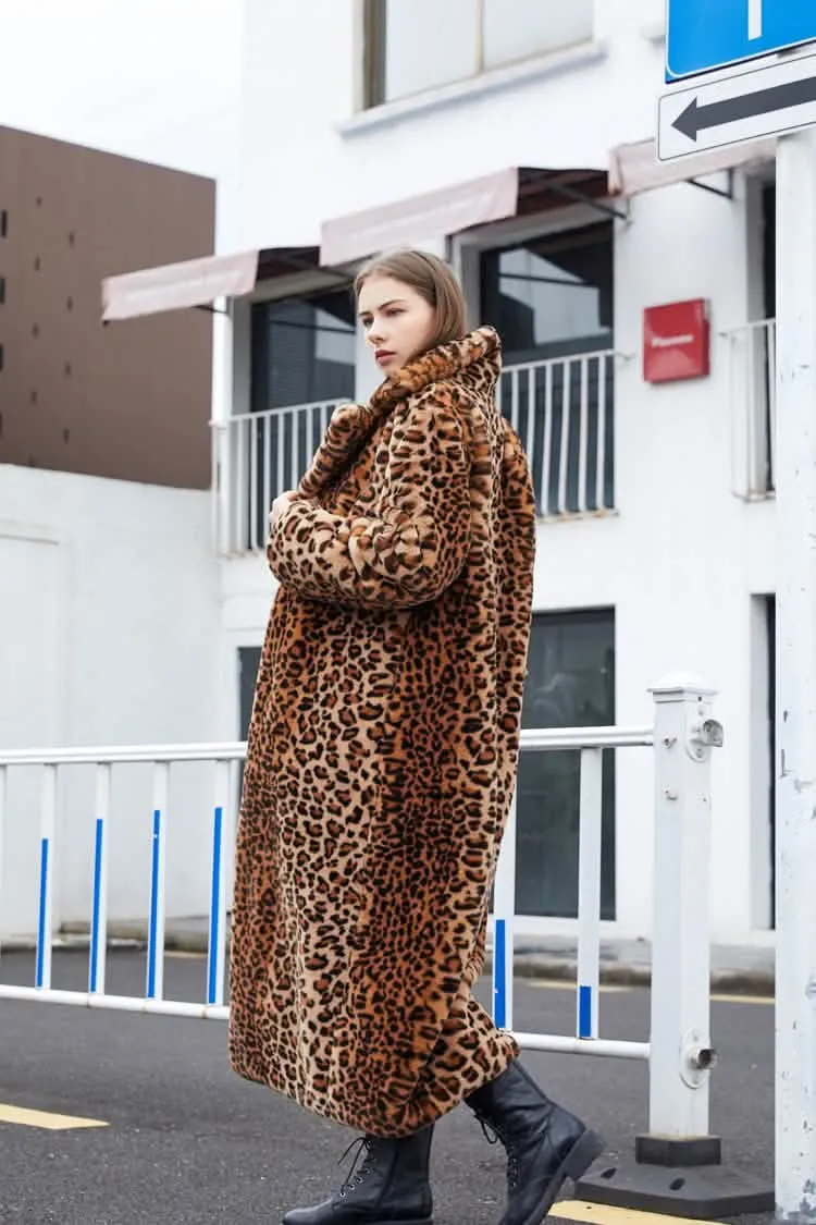 Chic Leopard Print Faux Fur Winter Coat with Elegant Tailored Collar for Women