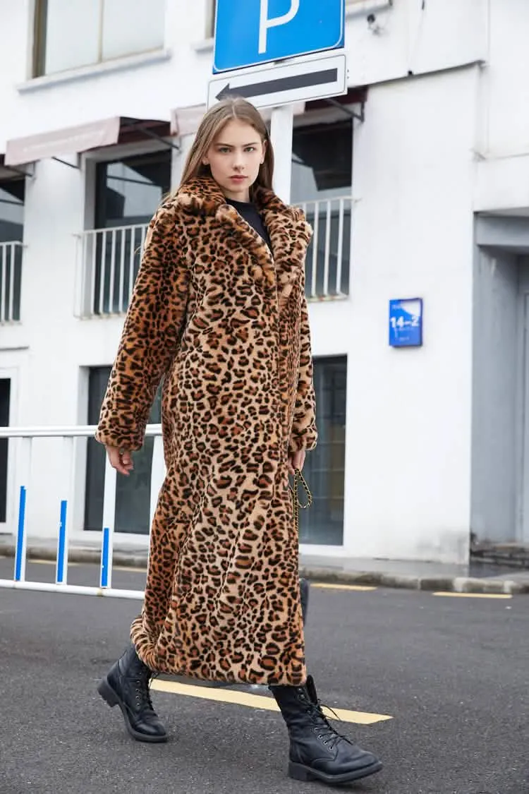 Chic Leopard Print Faux Fur Winter Coat with Elegant Tailored Collar for Women