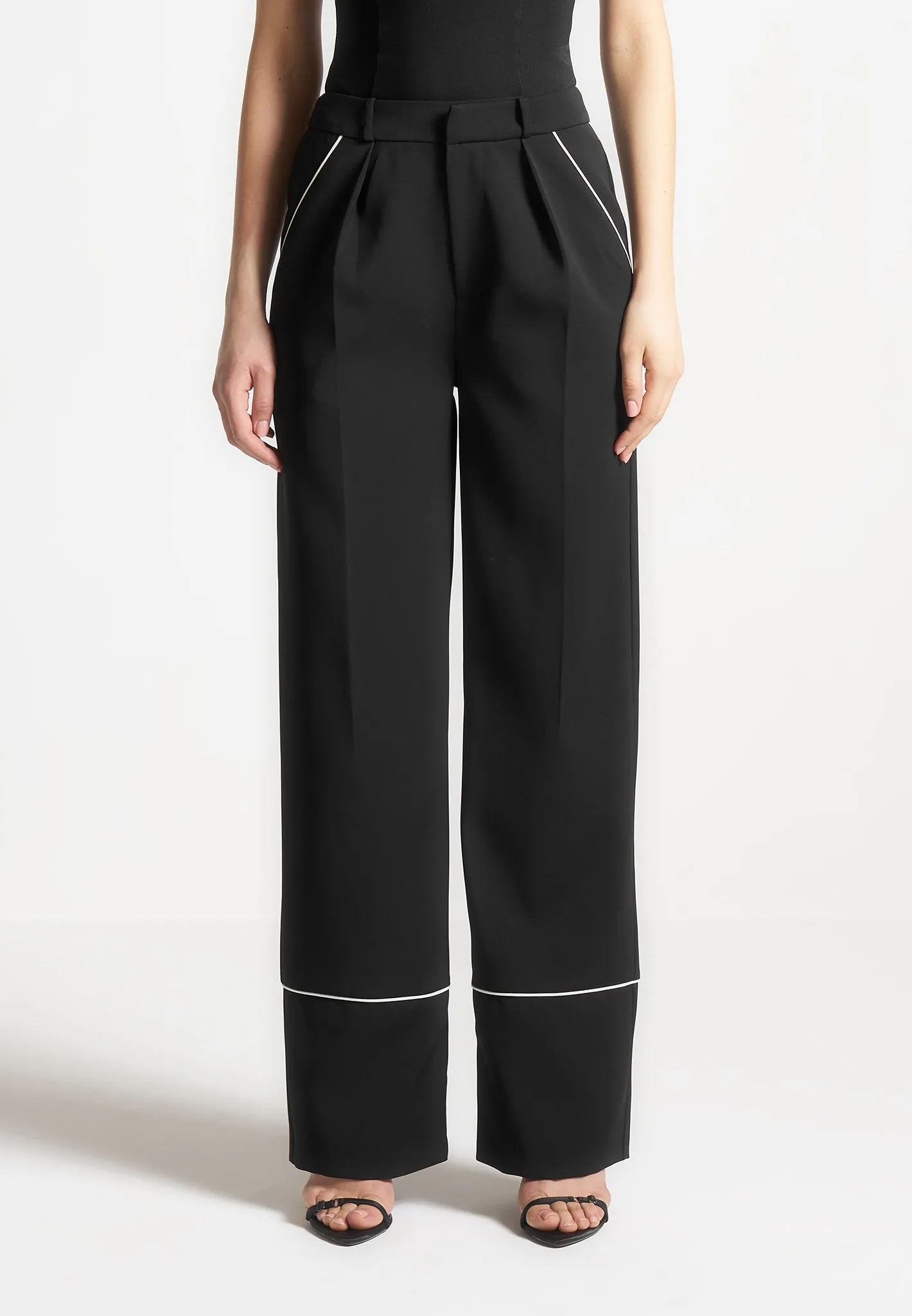 Contrast Piped Pleated Trousers - Black/White