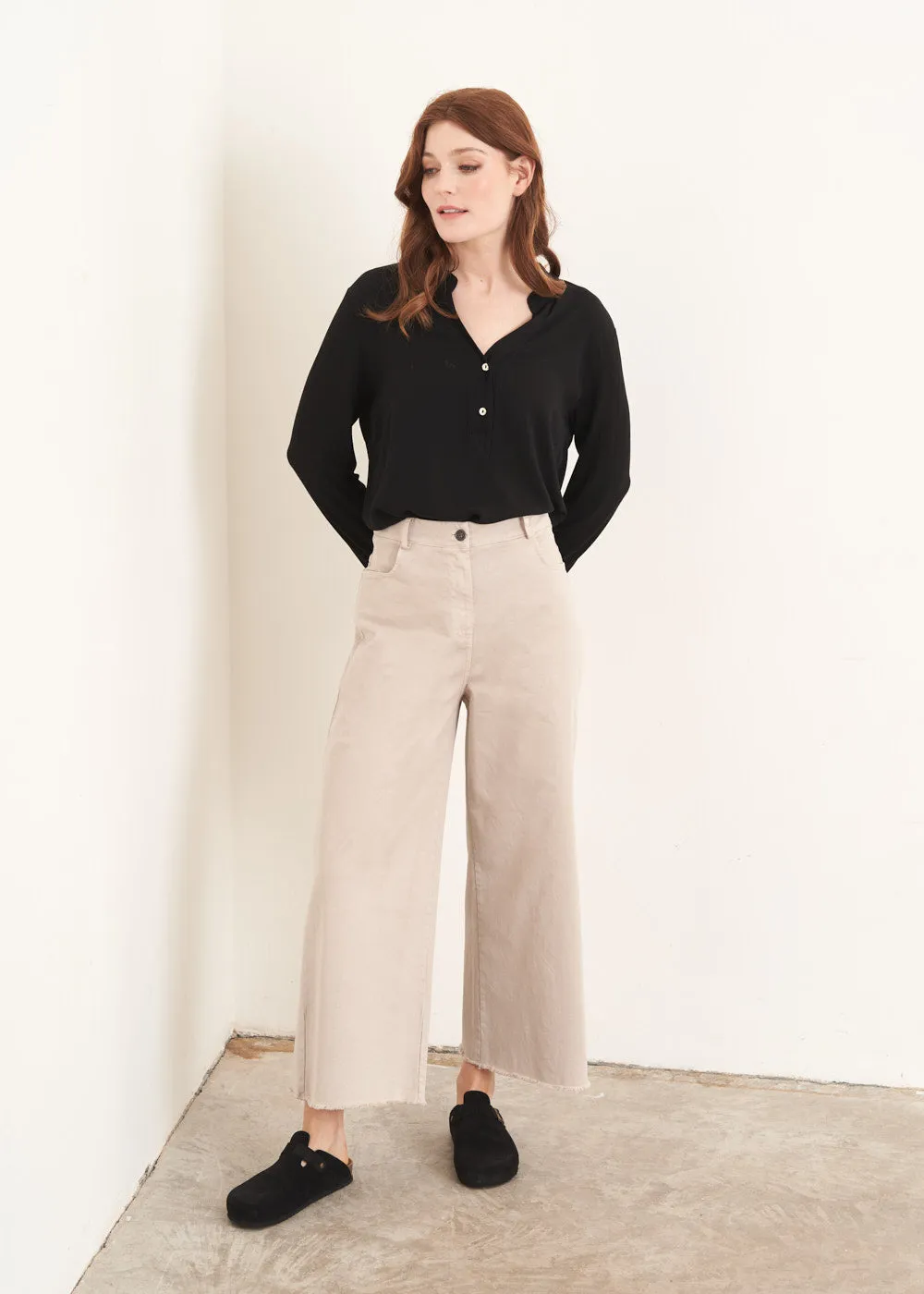 DUCHESS WIDE LEG CROPPED TROUSER - OATMEAL