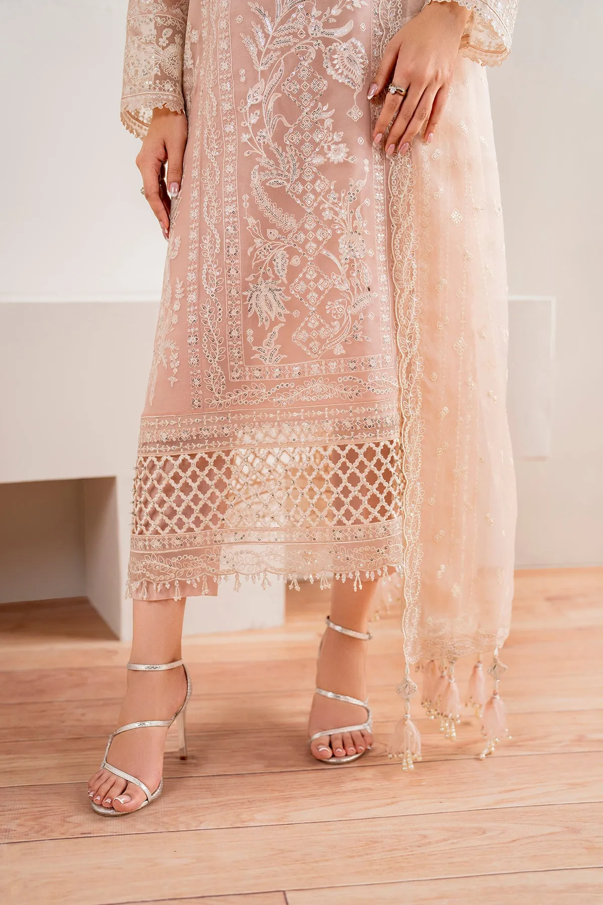 EMBROIDERED CHIFFON UF-681