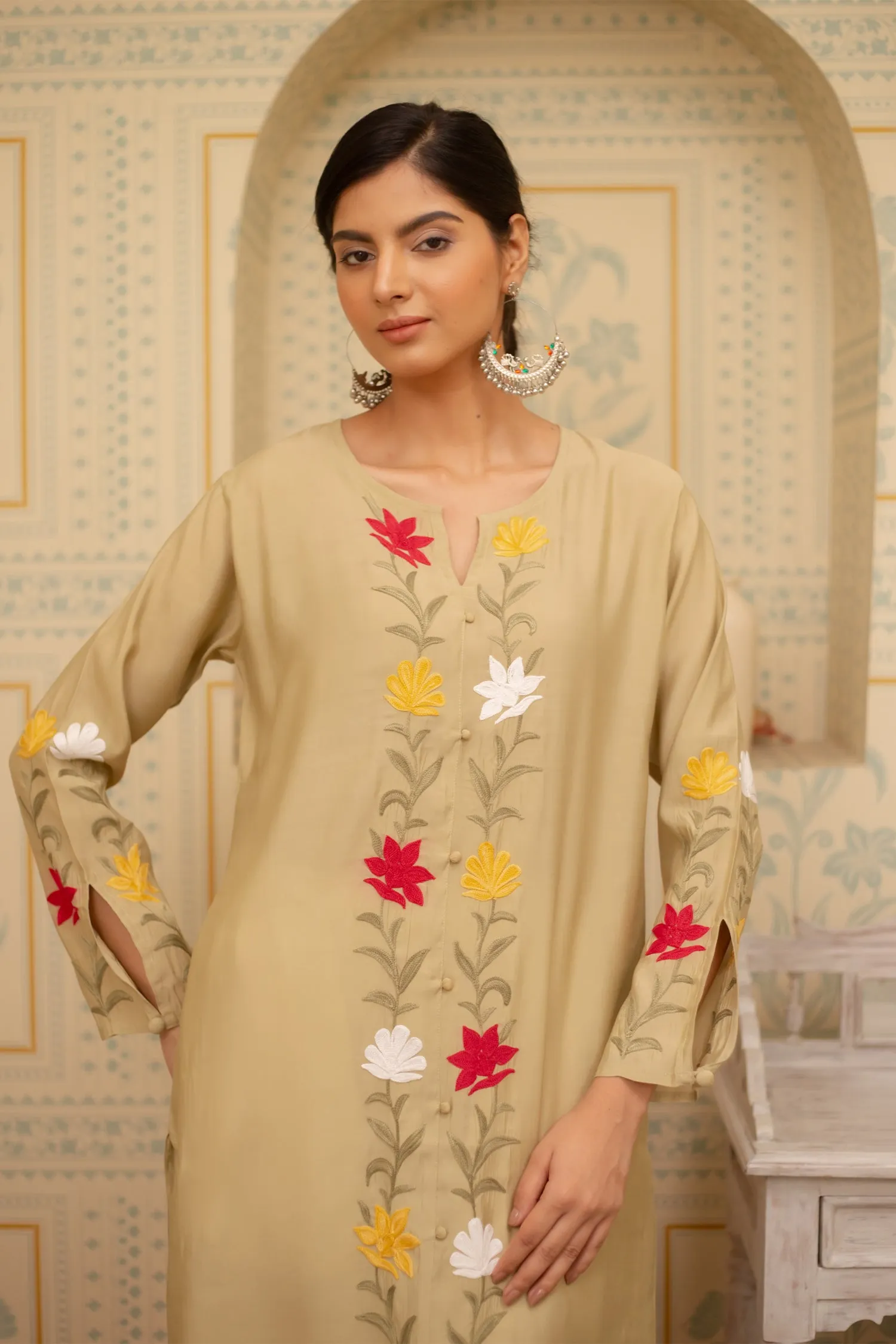 Falak Kashmiri Long Kurta In Beige Muslin With Aari