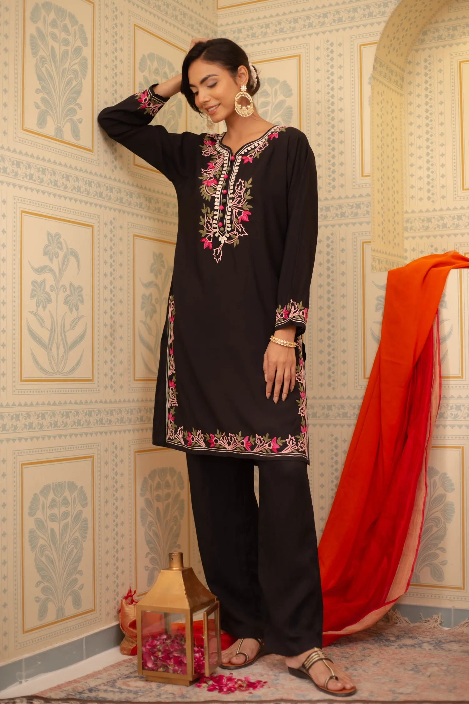 Falak Kashmiri Long Kurta In Black Muslin With Aari