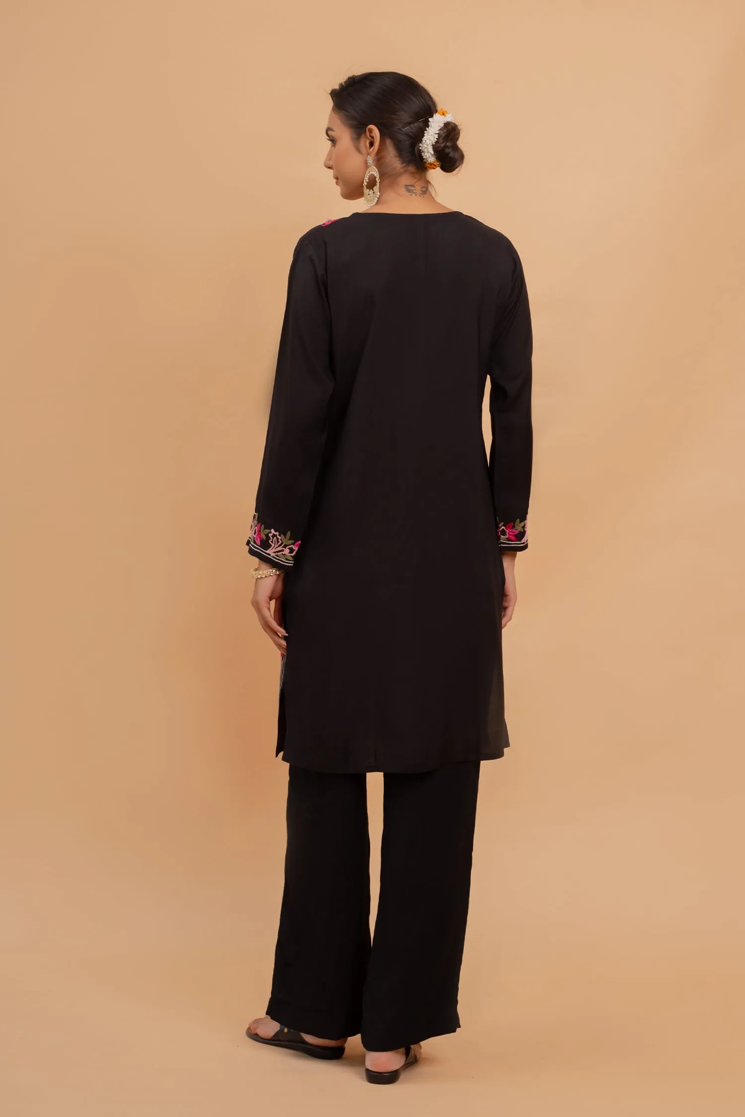 Falak Kashmiri Long Kurta In Black Muslin With Aari