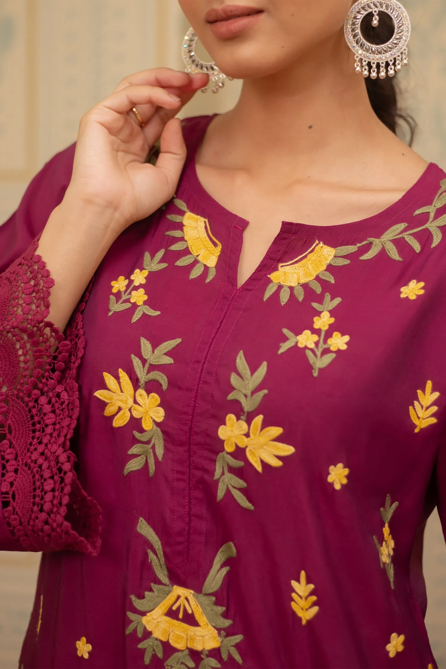 Falak Kashmiri Long Kurta In Burgundy Muslin With Aari