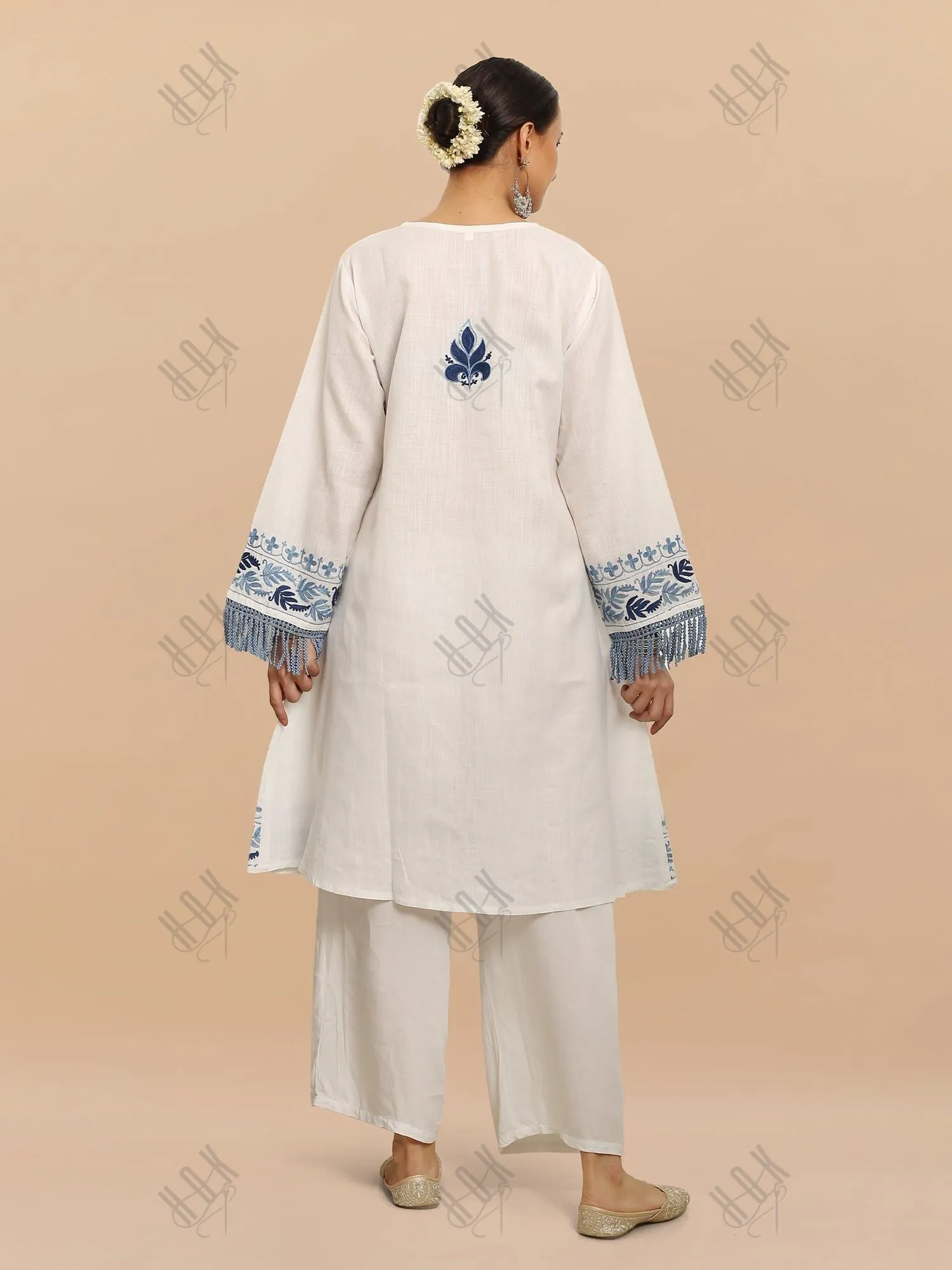 Falak Kashmiri Long Kurta - White