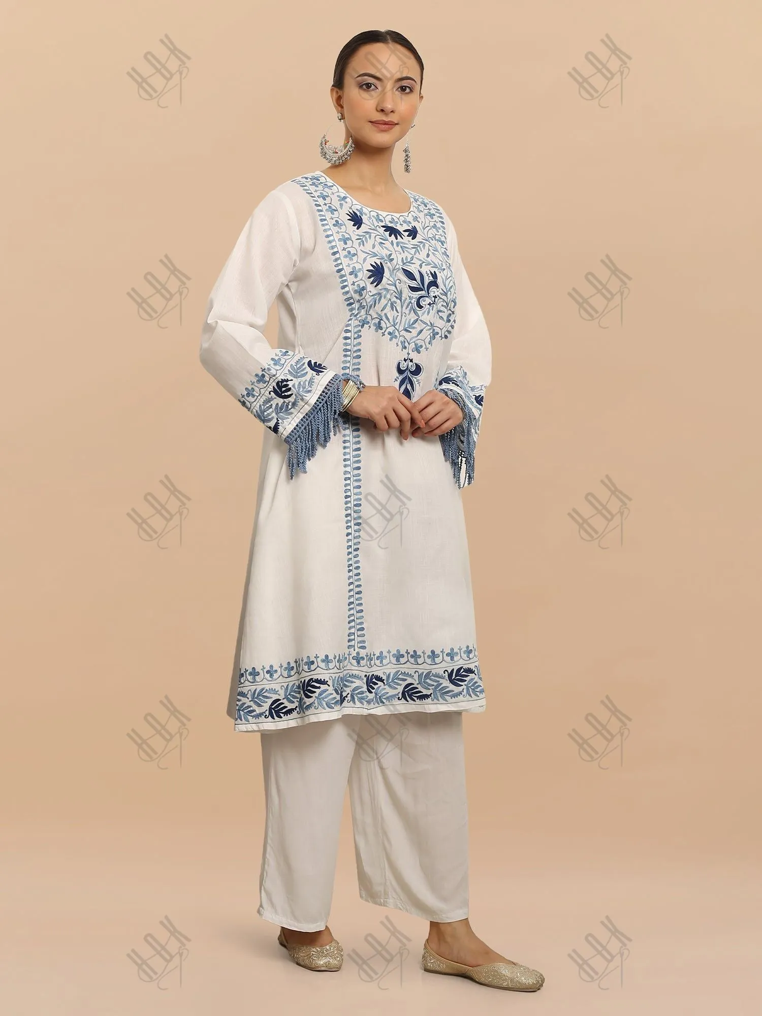 Falak Kashmiri Long Kurta - White