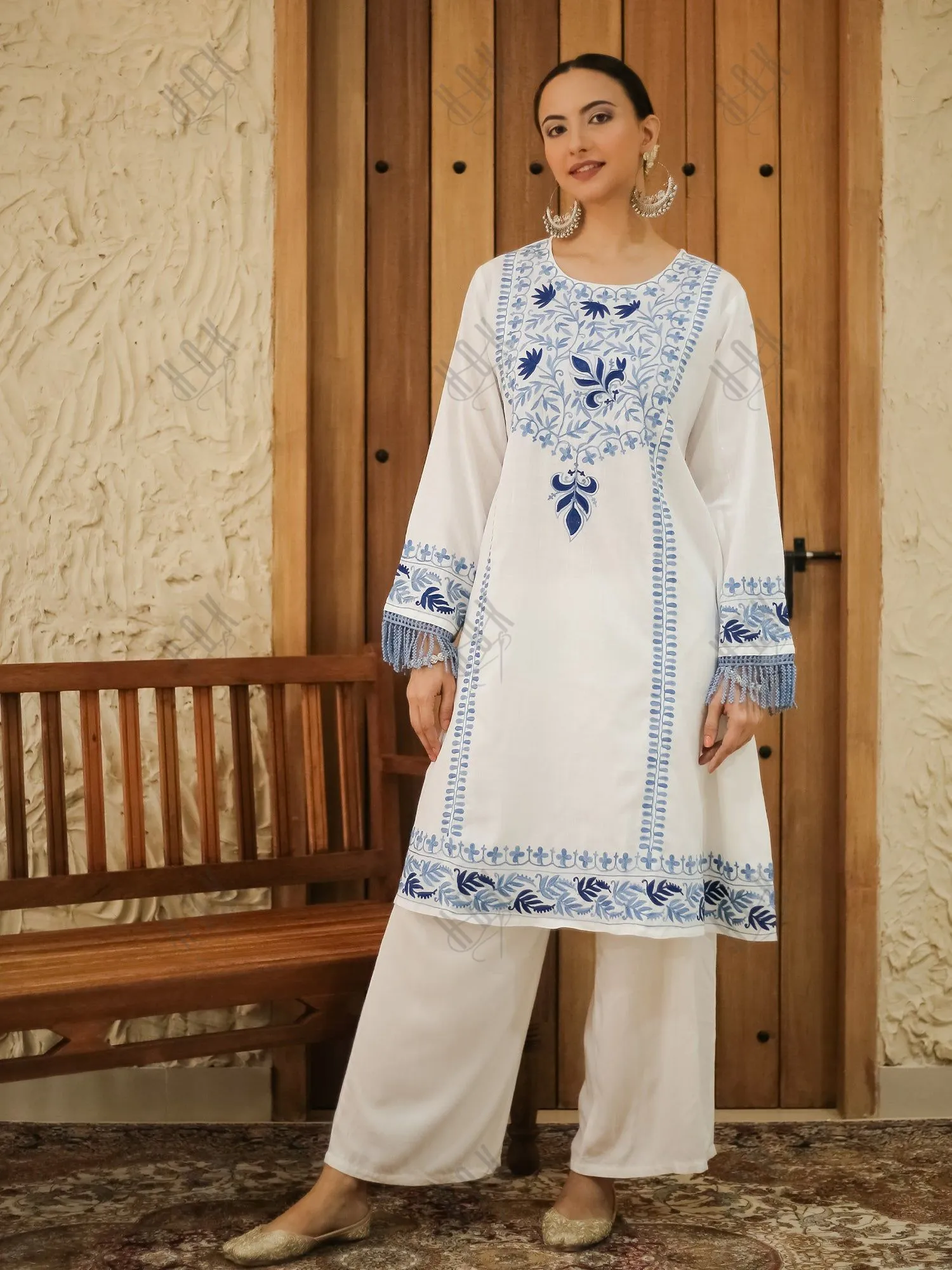 Falak Kashmiri Long Kurta - White