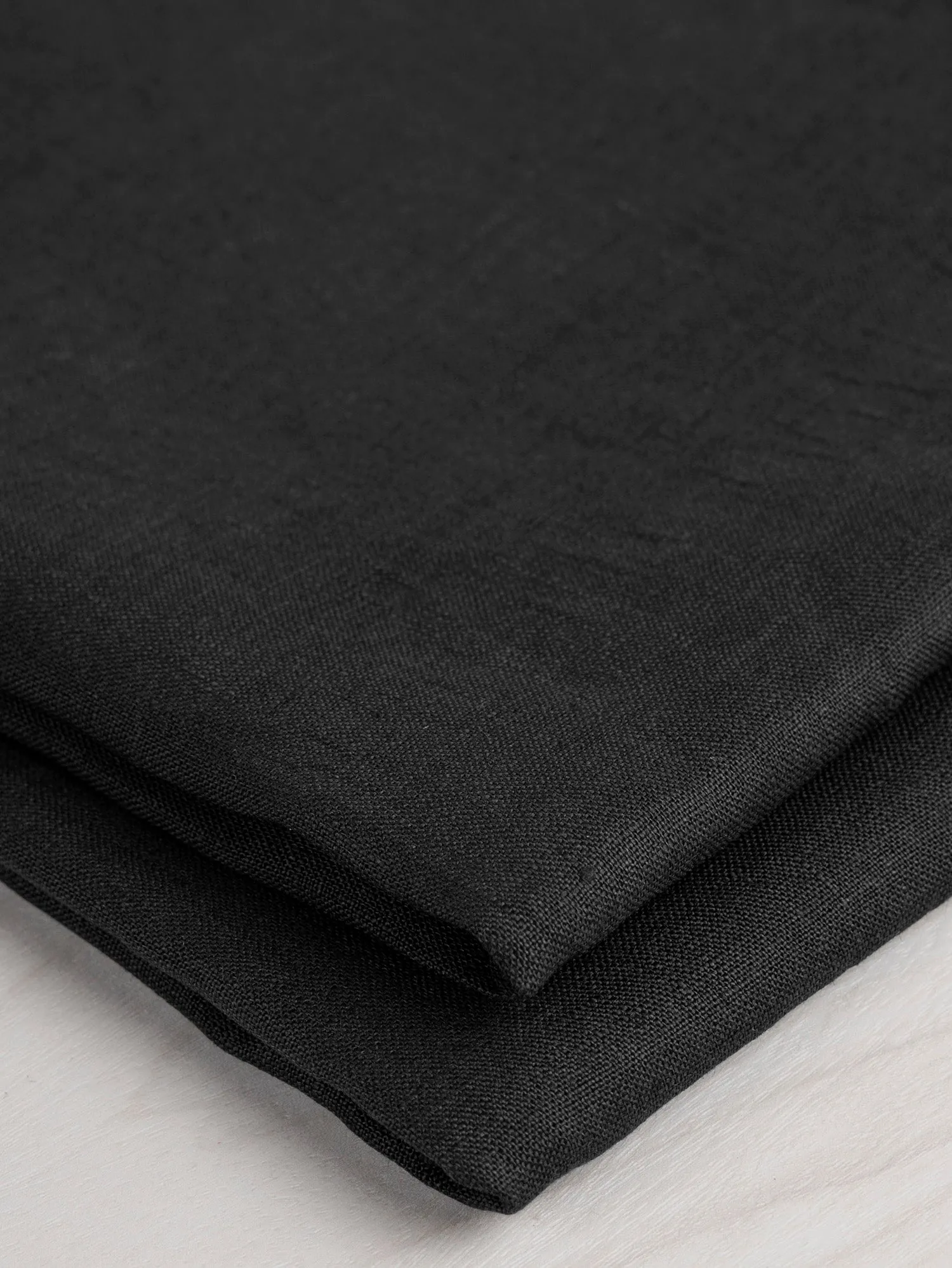 Lightweight European Linen - Black - Swatch