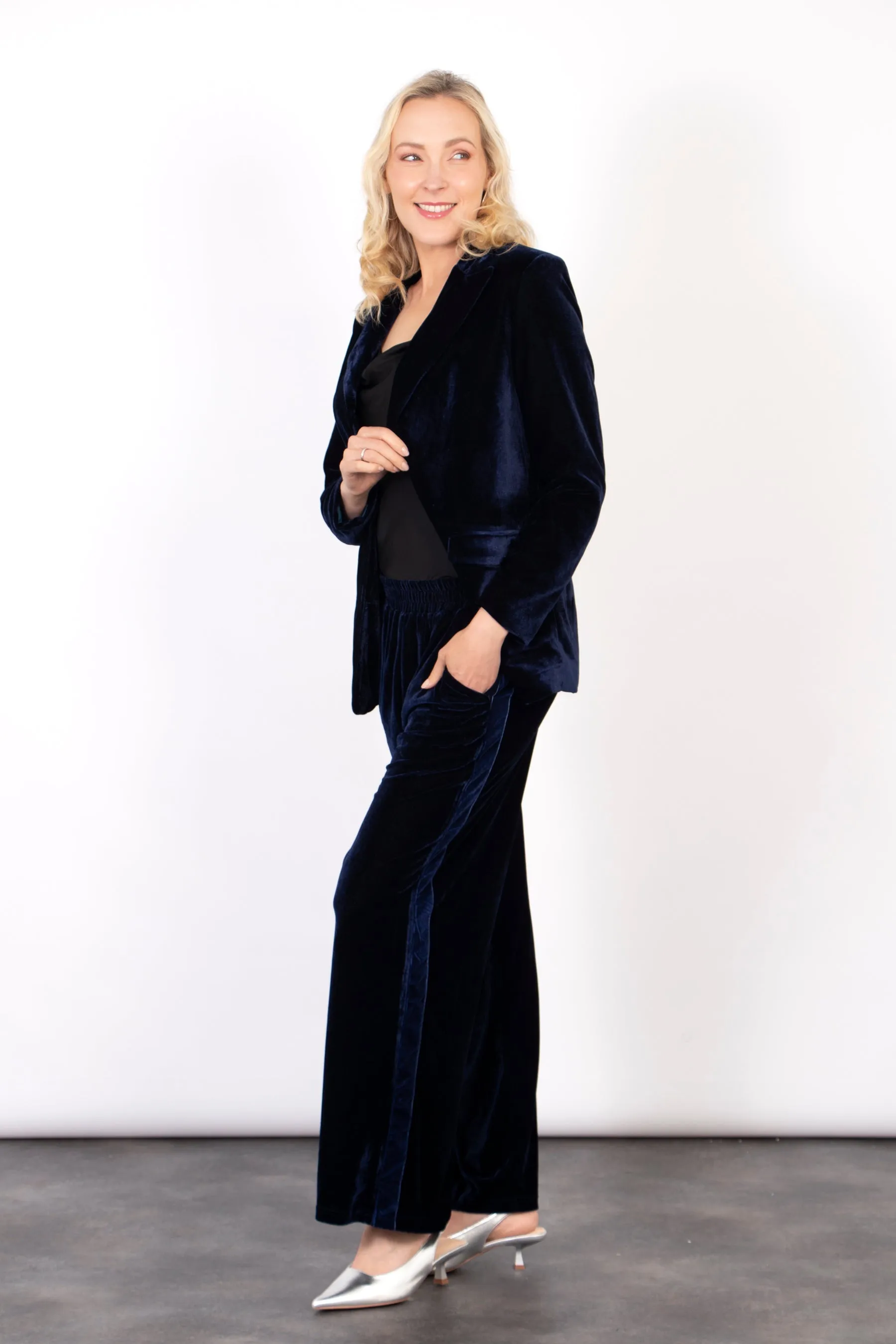 Max Wide Leg Trousers in Navy Blue/Blue, Velvet