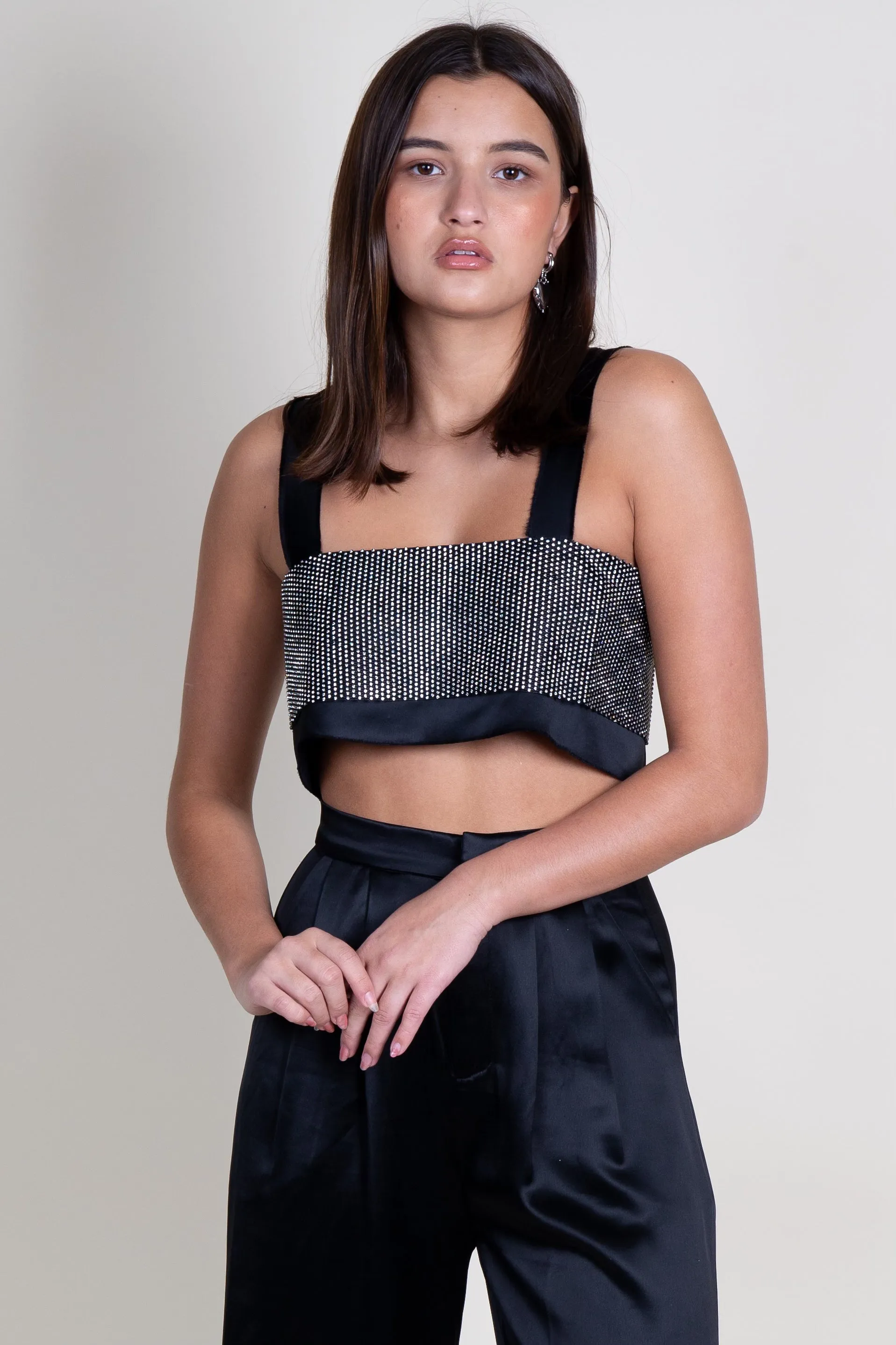 NONCHALANT | Capri Crop - Black