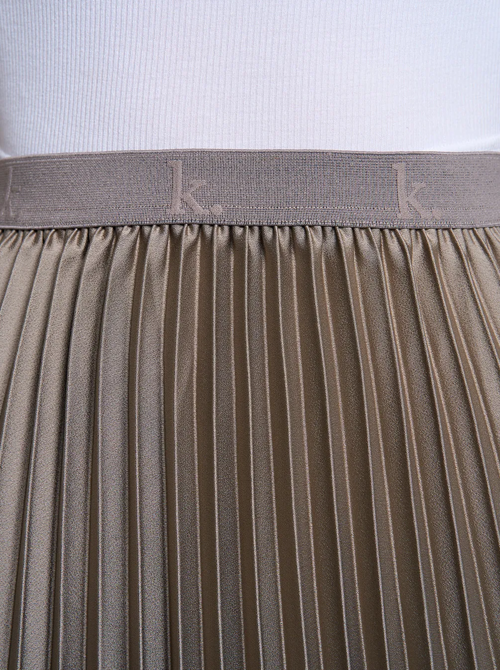 SATIN PLEATED SKIRT PLAIN BROWN TEA