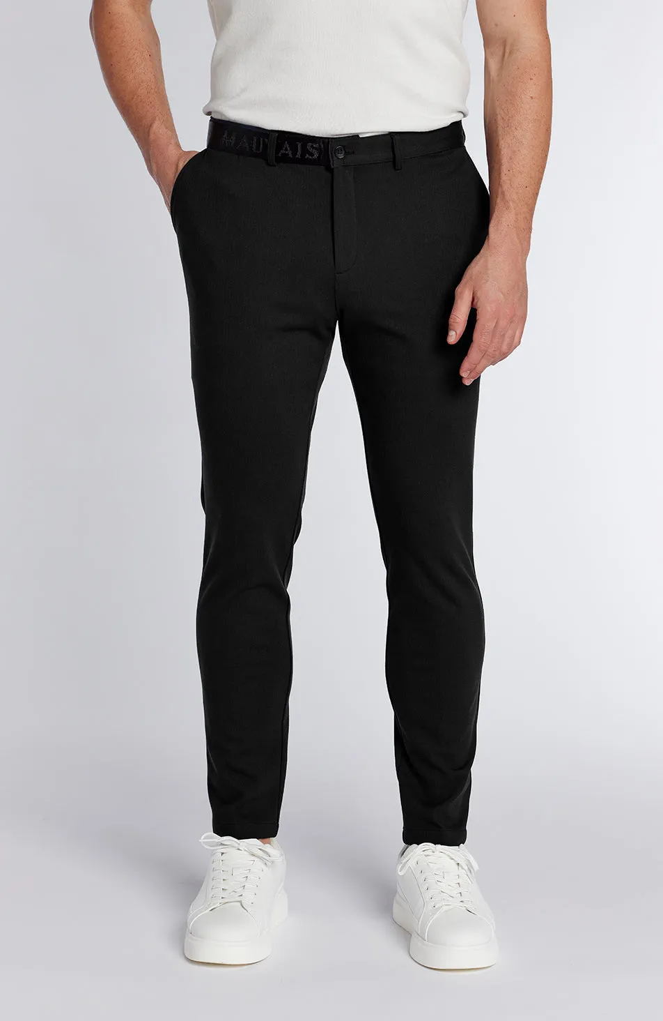 Signature pants With Tonal Half Belt in Black