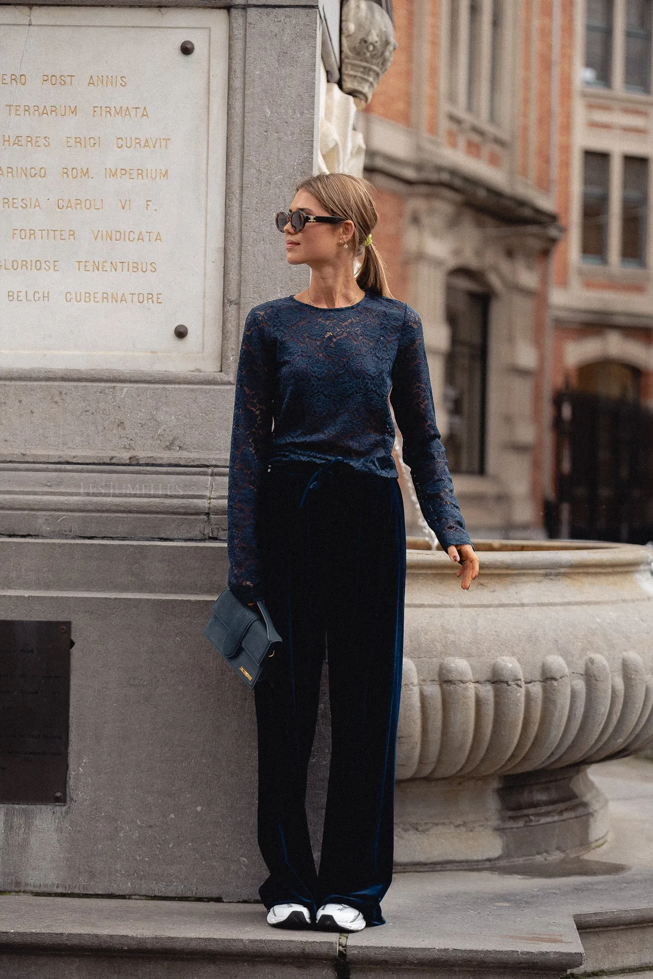 Veda velvet trousers navy