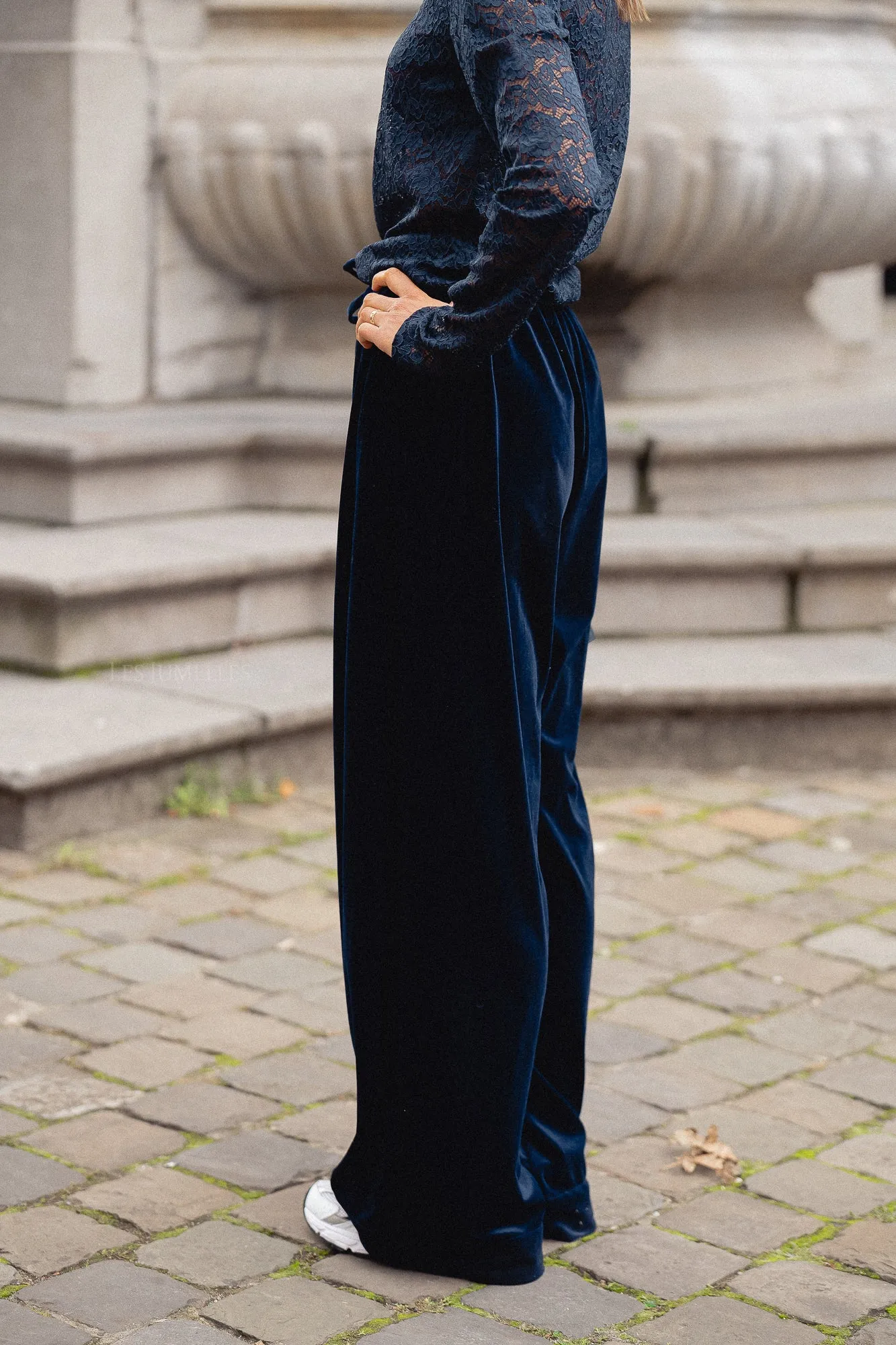 Veda velvet trousers navy