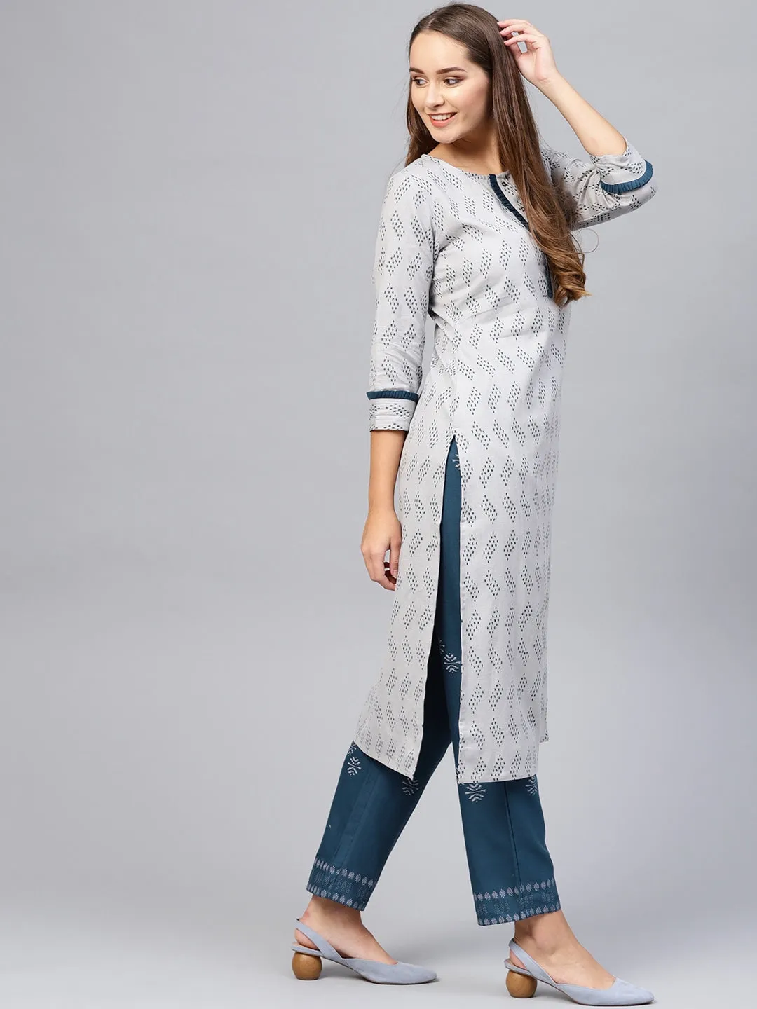 Women Grey & Navy Printed Kurta Set